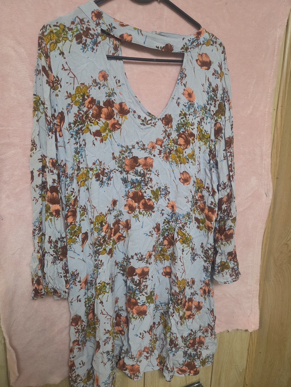 Mossimo Supply Co. Light Blue Floral Long Sleeve V-Neck Dress